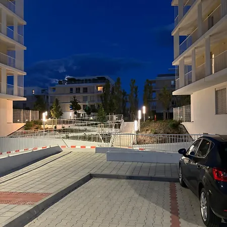 Apartament Sofia Bratislava - Parking Included Brenner